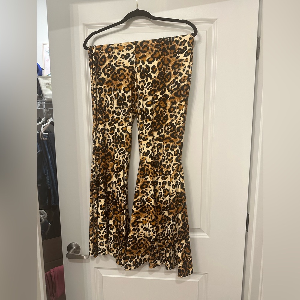 Cheetah flare pants sz L